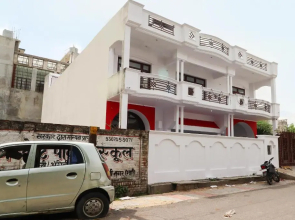 OYO 46299 Shining Inn