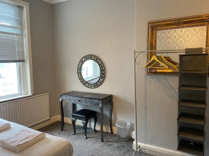 Sunflower Suite under Sasco Apartments