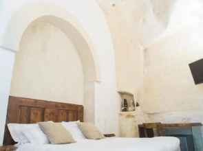 Le Malve Cave Retreat