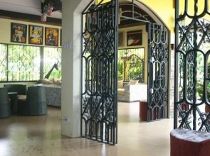 Hotel Precious Garden of Samal