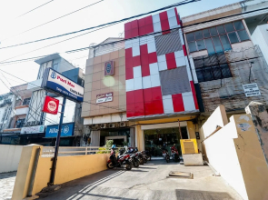 RedDoorz near Pasar Tarapung Siring Banjarmasin