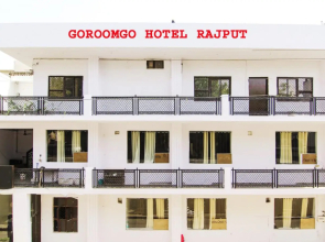 Goroomgo Rajput Charbagh Lucknow