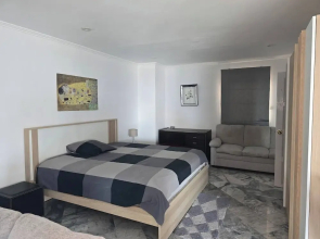 Large Apartment 401 jhr