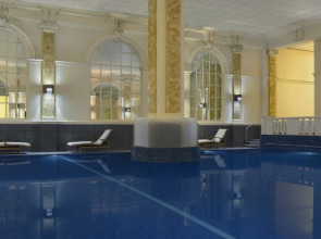 Отель The Dilly