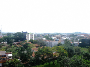 Elegant Studio At Pinewood Apartment