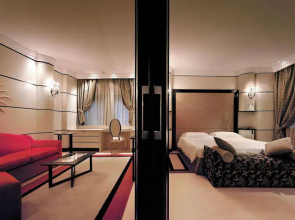 The Forum Apartment