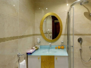 The Magnaura Palace Hotel