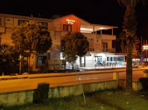 Marina Hotel