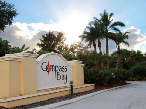 Family Friendly Four Bedroom w GameRoom @Disney 5145