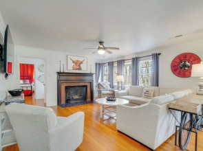 Family-friendly Knoxville Home: Close to UT!