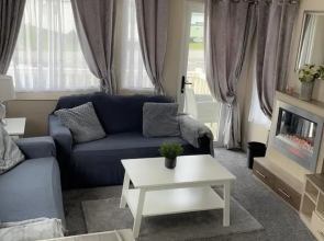 Captivating 3-bed Cabin in Rhyl