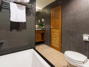 Sea Me Spring Too Hotel