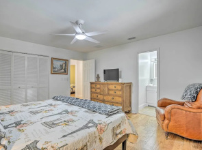 Naples Home w/ Private Pool: 6 Mi to Dtwn!
