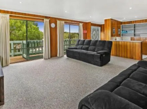 Fairview on Fairhills