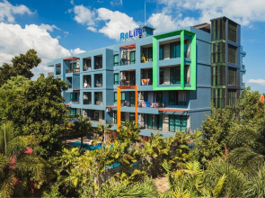 Condo in Nai Harn in ReLife 15-132-301