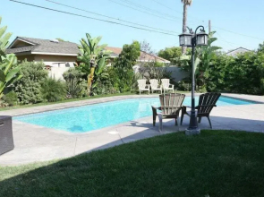 Lovely Anaheim Pool Home 1 Mile to Disney
