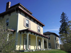 Homeport Historic Bed & Breakfast/Inn c 1858