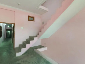 Red Building Guest House by OYO Rooms