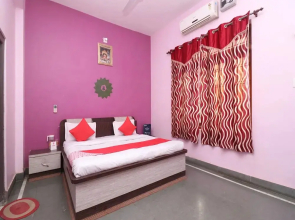 OYO 22644 Bhagat Palace