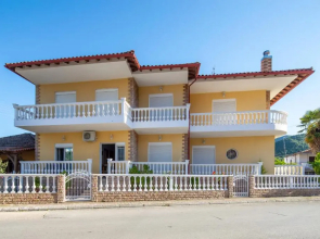 family house nikos 2