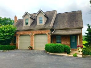 Earlystown Manor Bed & Breakfast