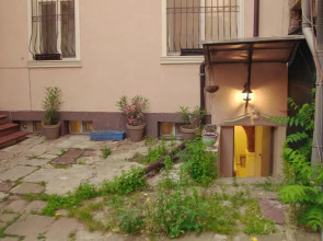 Top Center Semi-detached Apartment Studio