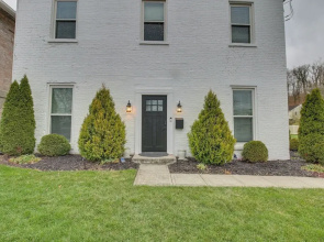 Historic Loveland Apt: Walk to Little Miami River!