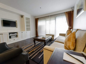 Bliston Suwan Park View