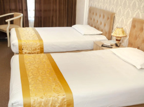 Отель Mira Stay