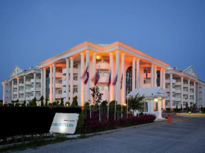 Roma Beach Resort & Spa