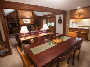 JHRL - Crystal Springs #403, Amazing base location