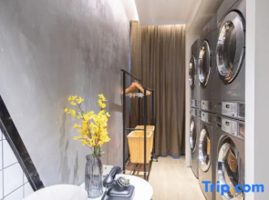 Atour Hotel ,Yibin High-speed Railway West Station Mixc World