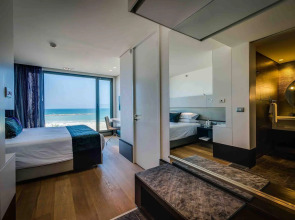 Royal Beach Tel Aviv Hotel