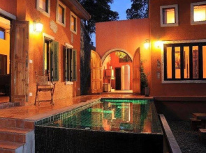 Her Glory Vacation Villa