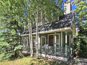 Bear Pine 4 Br home by RedAwning
