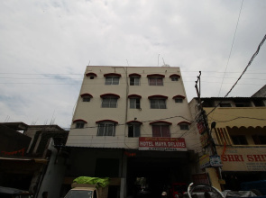 Hotel Maya Deluxe