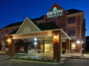 Country Inn & Suites by Radisson, London South, ON