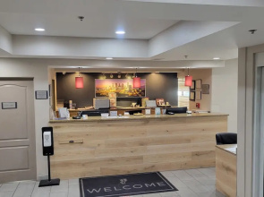 Country Inn & Suites By Carlson McDonough