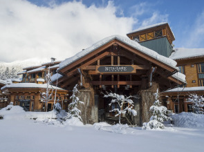 Nita Lake Lodge