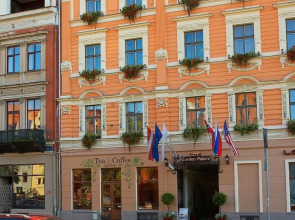 Отель Garden Palace