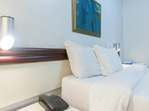 Lessa Hotel