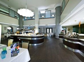 Holiday Inn Naples by IHG