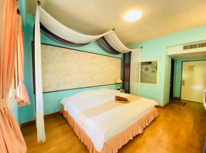 Safari Riviera Resort