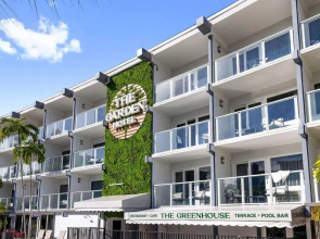 The Garden Hotel & Resort