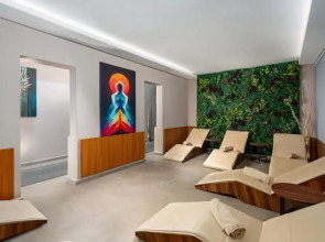 Side Story Resort & Spa