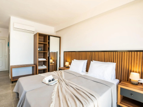 Apolis Beachscape Hotel