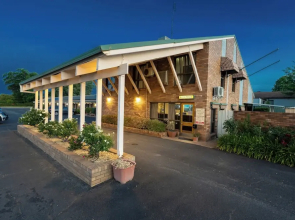All Travellers Motor inn