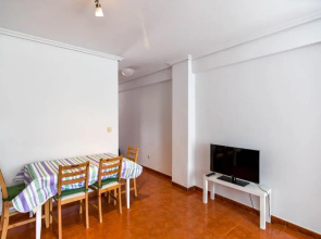 ¡Nuevo! Apartamento para 4 en playa de la Concha en Suances