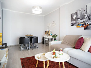 Gulbenkian in Faro With 2 Bedrooms and 1 Bathrooms