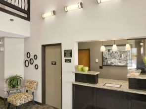 Super 8 by Wyndham Strafford/Springfield Area